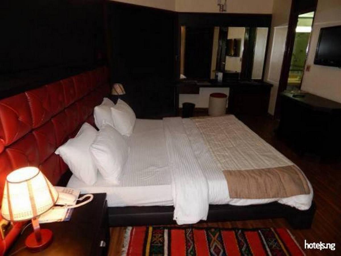 Room In Lodge - Hotel Presidential พอร์ต ฮาร์คอร์ท ภายนอก รูปภาพ