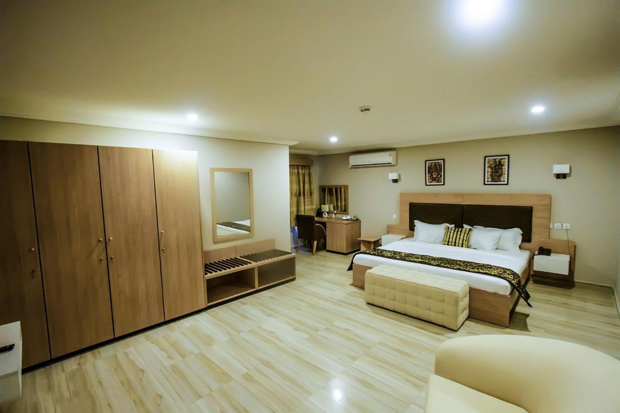 Room In Lodge - Hotel Presidential พอร์ต ฮาร์คอร์ท ภายนอก รูปภาพ